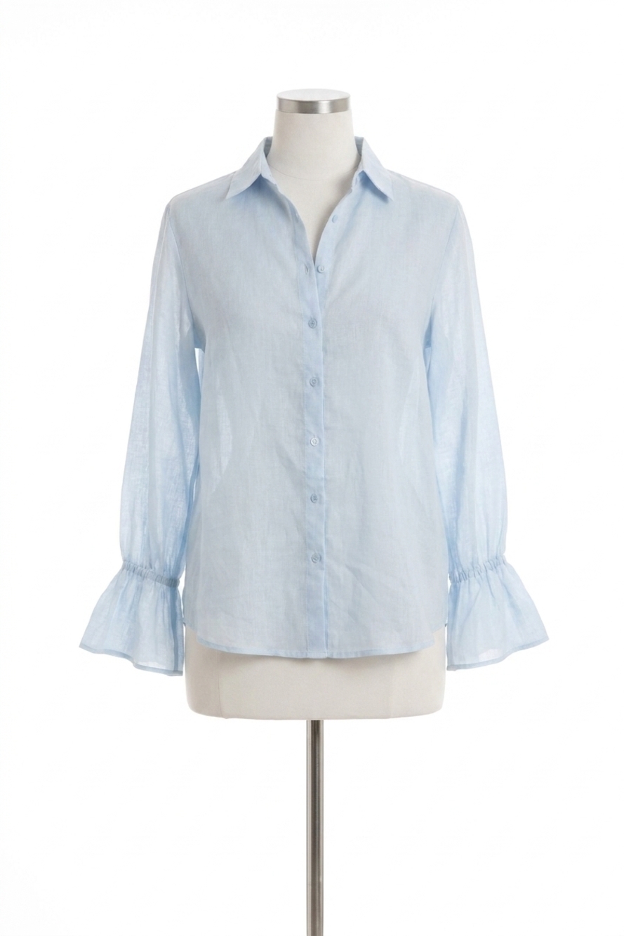 NEW ELAN button down shirt in light blue
